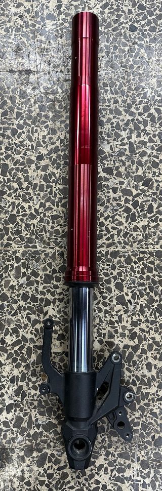 Barra suspensión Izquierda Kawasaki Z800 Sugomi