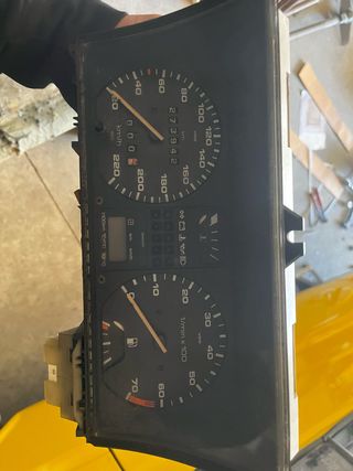 Cuadro Cuentakilómetros VW Golf MK2 GTI