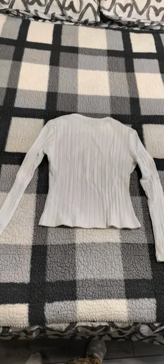 Camiseta blanca manga larga acanalada