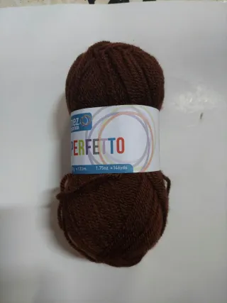 Gomitolo Acrilico Perfetto Colore Marrone