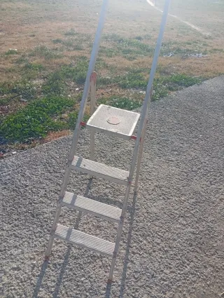 Escalera aluminio plegable