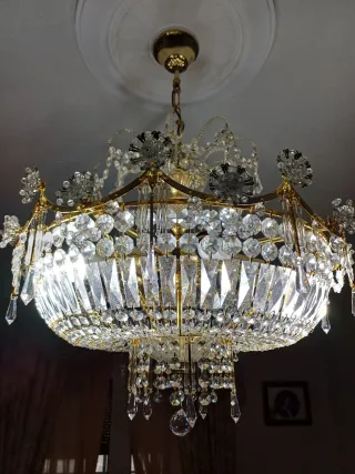 Lámpara de araña de cristal de roca