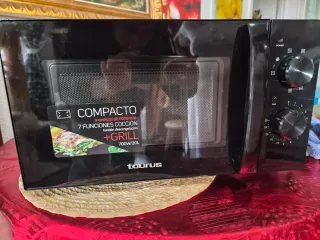 Microondas Taurus Compacto 700W 20L + Grill