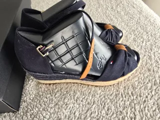 Sandalias cuña Tommy Hilfiger Talla 39