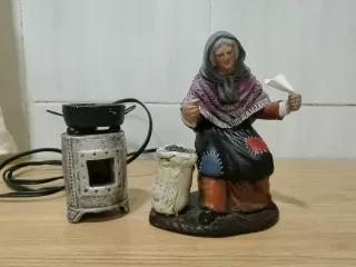Figura Castañera con hornillo para belén