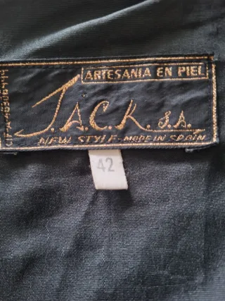 Cazadora de piel artesanal