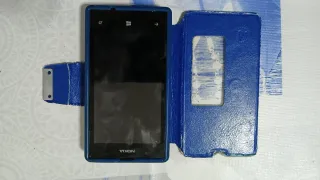 Nokia Lumia 520 Azul con Funda