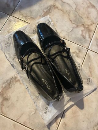 Zapatos Negros Charol Hebilla