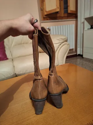 Stivali donna marroni tacco alto