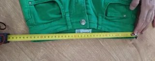 Pantalón acampanado Stradivarius verde talla 36