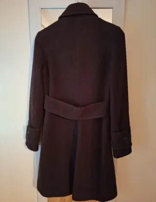 Abrigo Guess by Marciano Talla 42. Talla pequeño.