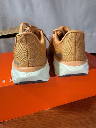 Nike Pegasus 41 Naranja y Amarillo