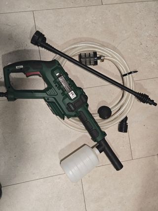 Hidrolimpiadora Parkside a batería