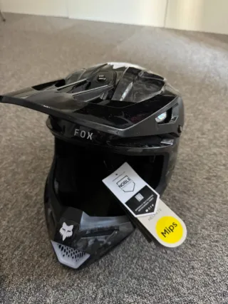 Casco Fox V3 RS Carbon