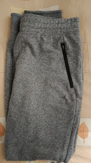 Pantalones de chándal grises hombre