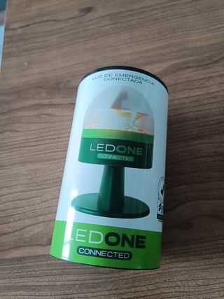 Luz de emergencia V16 IOT LEDONE homologada DGT