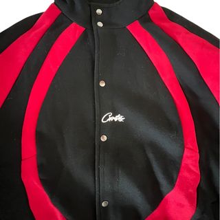 Chaqueta Corteiz Negra y Roja Talla M