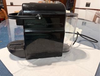 Cafetera Nespresso Negra
