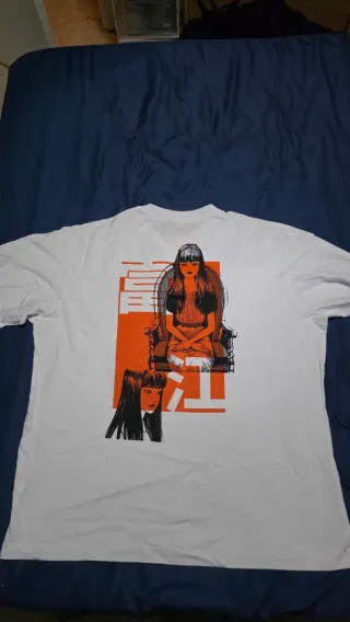 Camiseta Junji Ito Anime Pull&Bear XL