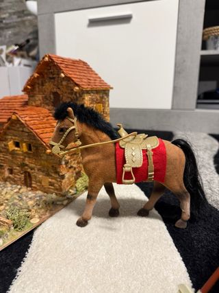 Modelli di cavalli in velluto