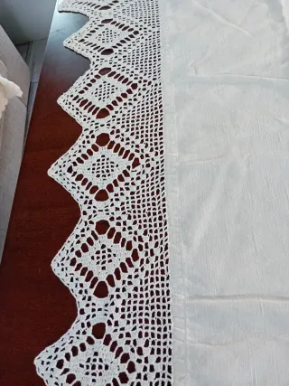 Asciugamano lino ricamato a mano 132x83