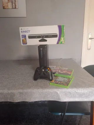 Xbox 360 Kinect + Mando +3 Juegos