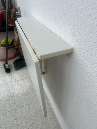 Mesa plegable blanca