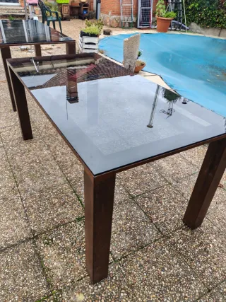 Mesa Acero Cortén y Cristal Negro