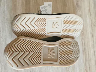 Zapatillas Adidas x SFTM Country Negras