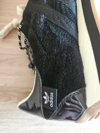 Zapatillas Adidas x SFTM Country Negras