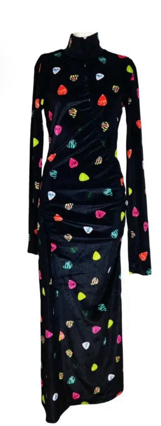 Vestido de terciopelo negro de Bimba y Lola