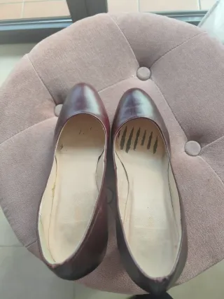 Zapatos de tacón granates