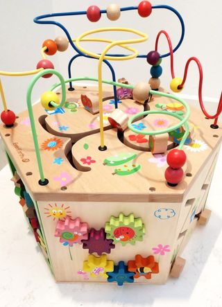 Cubo de Actividades de Madera – Juego Educativo