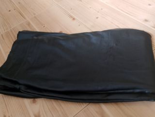 Pantalones polipiel elásticos negros