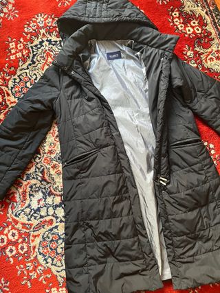 Chaqueta MARRUN negra acolchada