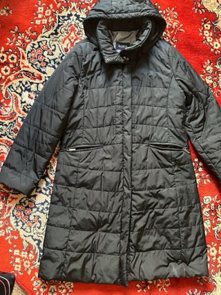 Chaqueta MARRUN negra acolchada