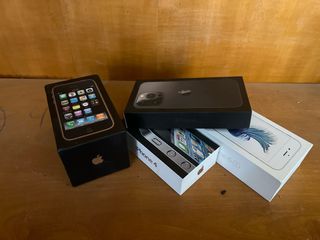 Scatole per iPhone 3G, 4, 6S e 13 Pro