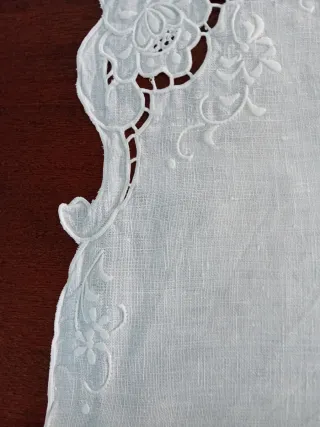 Asciugamano in lino ricamato a mano 106x70 cm