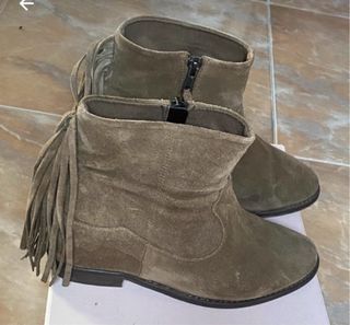 Botines de piel marrones con flecos