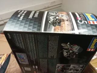 Maqueta Revell US Police Motorbike 1:8