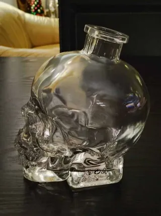 Bottiglia Vodka Cristallina a Forma di Teschio