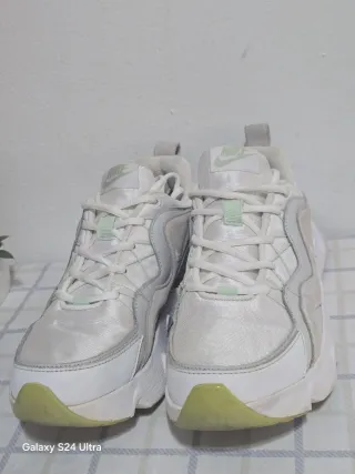 Zapatillas Nike Ryz verdes y blancas