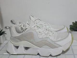 Zapatillas Nike Ryz verdes y blancas