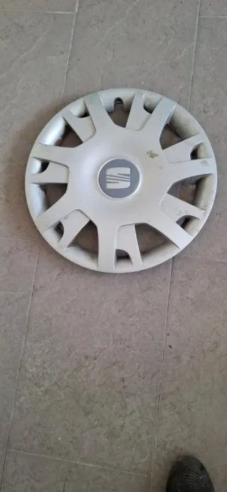 Tapacubos Seat 1P0601147A