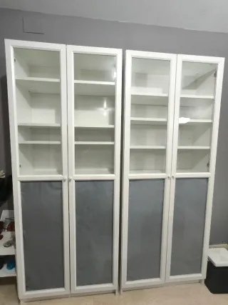 2 Librerías blancas Ikea con puertas