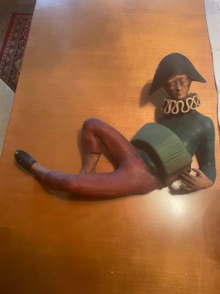 Arlequín de cerámica decorativo