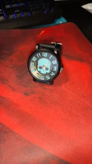 Reloj Analógico Negro y Azul