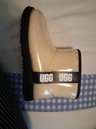 Botas UGG Beige Impermeables