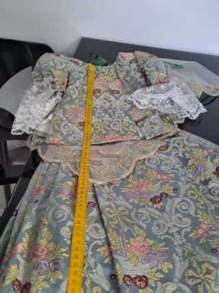 Vestido de fallera con 2 corpillos