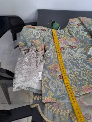 Vestido de fallera con 2 corpillos